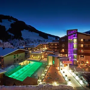 Alpinresort Valsaa - Sport & Saalbach-Hinterglemm